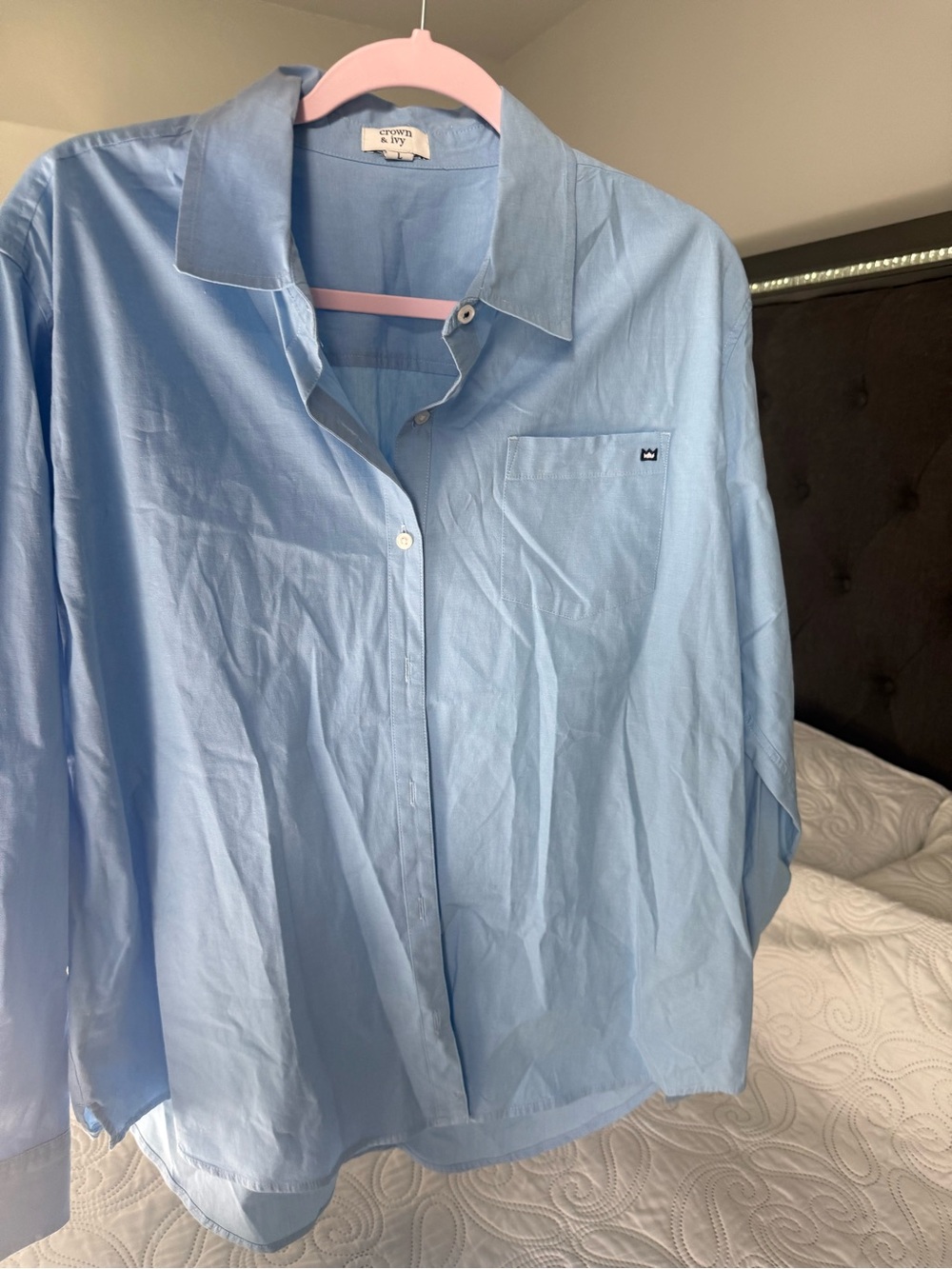 crown & ivy Light Blue Women's Casual Button-Down Shirt